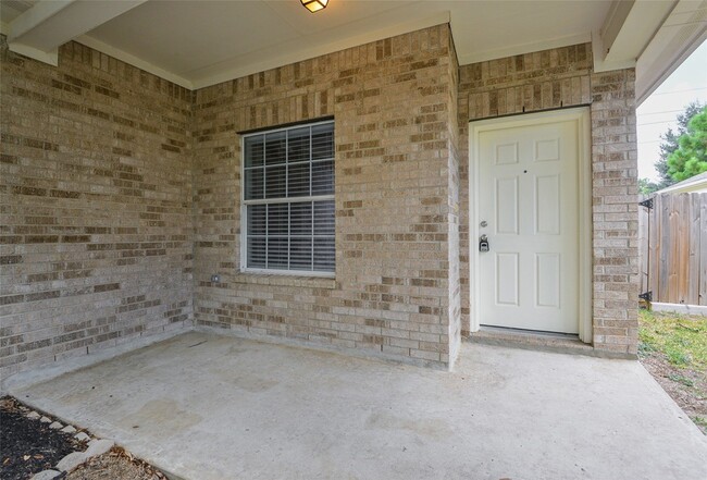 Foto del edificio - 6627 Stonecross Creek Ln