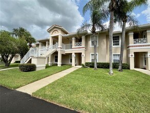 Building Photo - 13313 Fairway Glen Dr