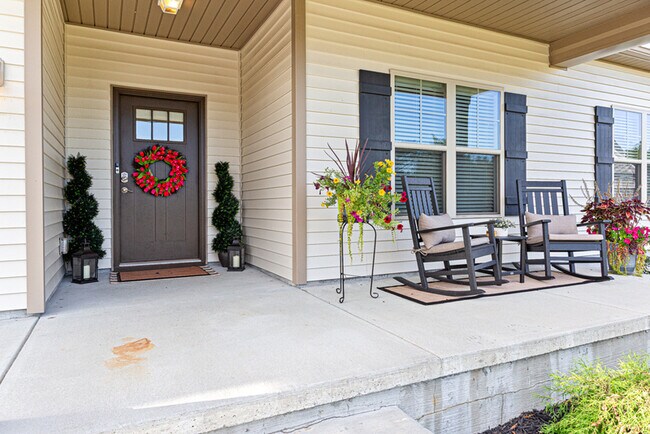 Building Photo - 130 Blue Chip Ct