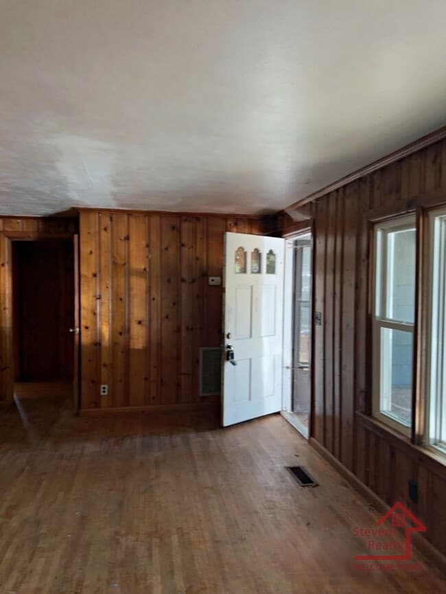 Foto del edificio - 938 Talley Rd