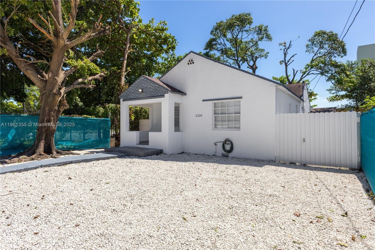 Foto principal - 2320 NW 55th St