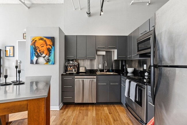 Photo - 2200 Arch St Apartment