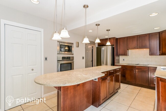 Building Photo - 12930 Somerton Ridge