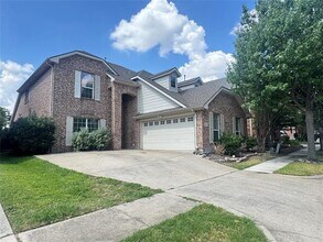 Building Photo - 8209 Hitching Tr