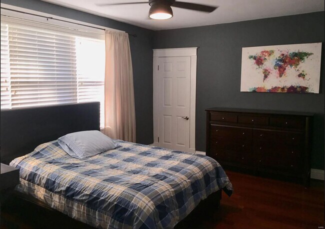 Main bedroom - 7023 Pershing Ave