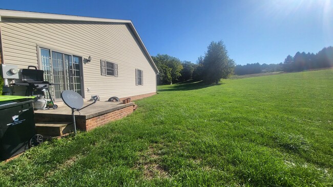 Building Photo - 8011 Mapleville Rd