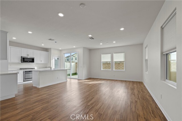 Foto del edificio - 880 Julie Pl