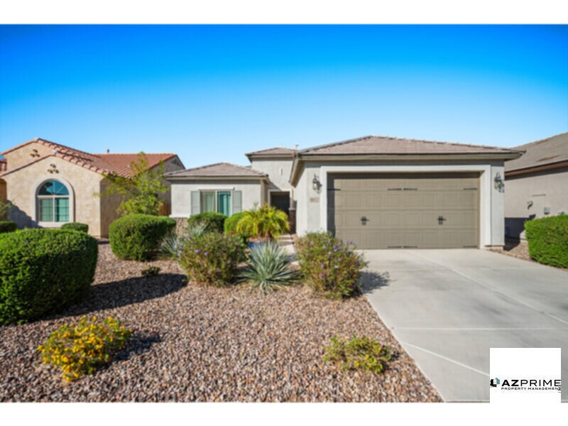 Foto principal - Live The Ultimate Arizona Lifestyle In This Luxurious 3/2 Florence Home In The Highly Sought-After P