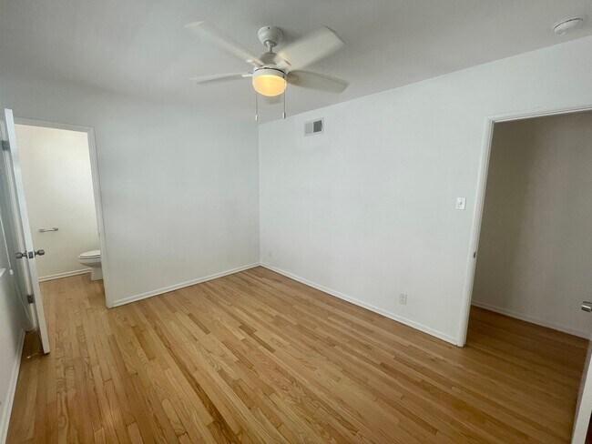 Building Photo - 1234 N Harper Ave