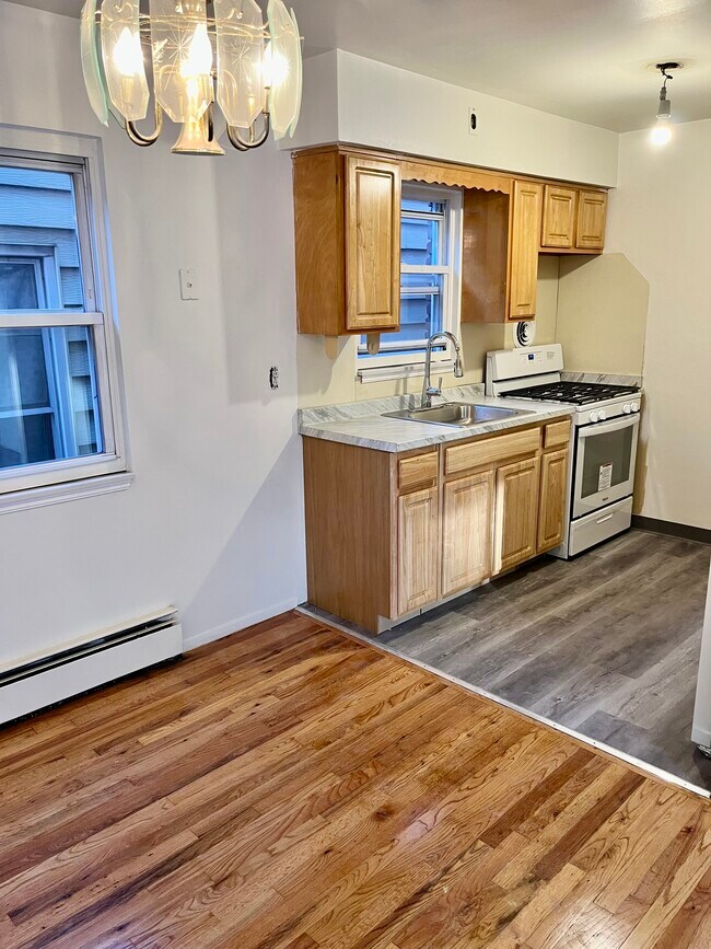 376 Henry St, Fairview, NJ 07022 Apartments in Fairview, NJ