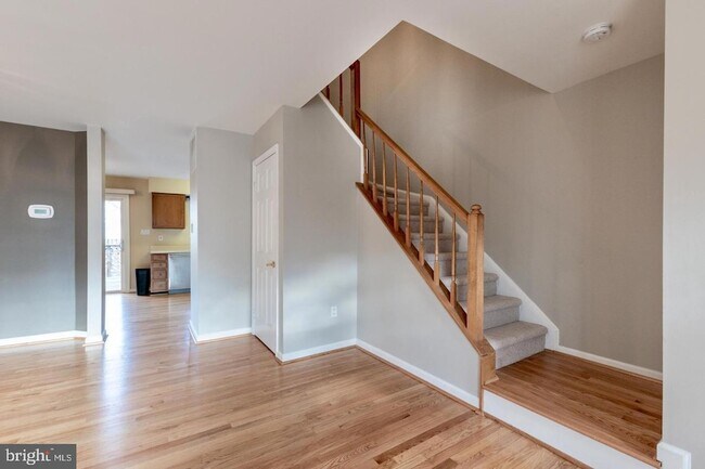 Foto del edificio - 1020 Smartts Ln NE