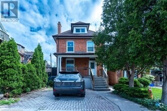 Building Photo - 11 Aikman Ave