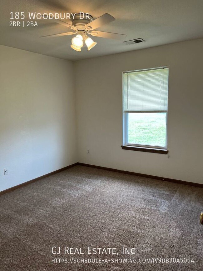 185 NW Woodbury Dr, Grain Valley, MO 64029 Room for Rent in Grain