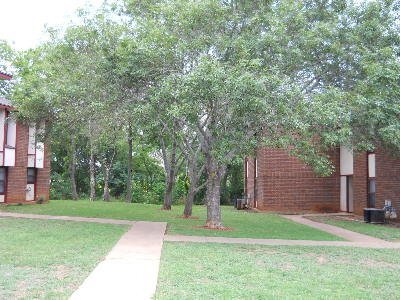 Foto del edificio - 601 Doris Ln
