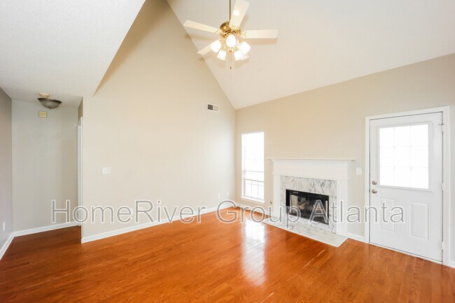 Foto del edificio - 181 Saddleview Trail