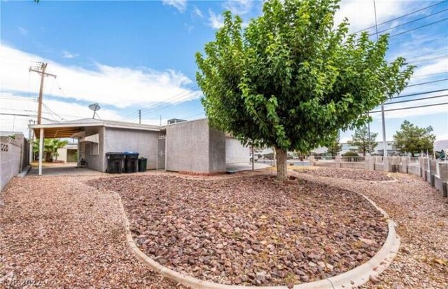 Building Photo - 3 bedroom in NORTH LAS VEGAS NV 89030