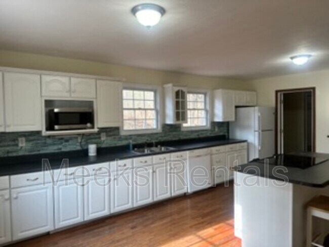 Foto del edificio - 714 Tackett Branch Rd