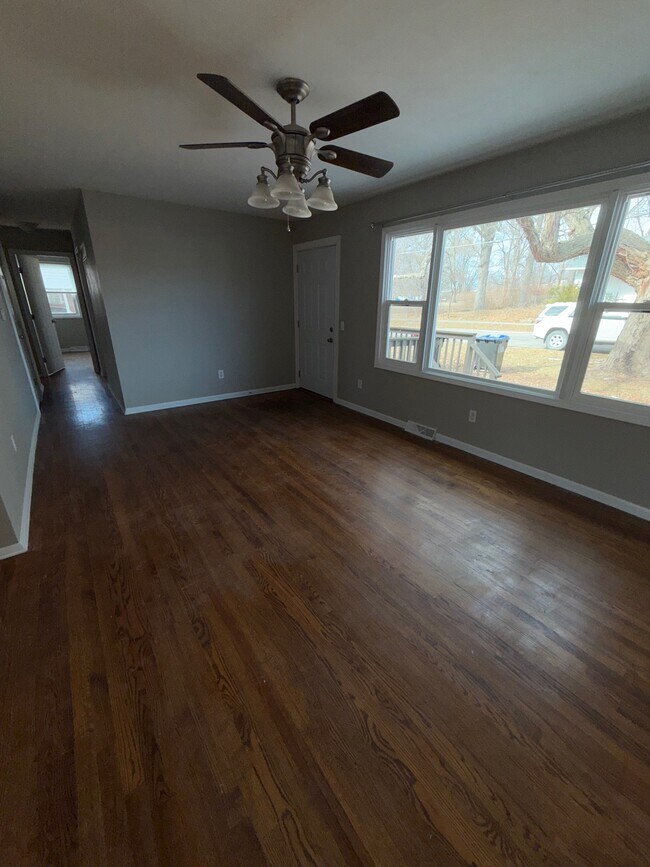 Foto del edificio - 732 E Culton St