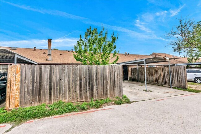 Building Photo - 111 Casa Grande Dr