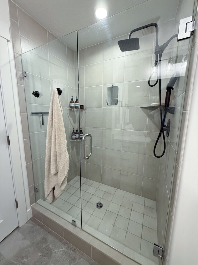 Master Bathroom - 2039 N 3960 W
