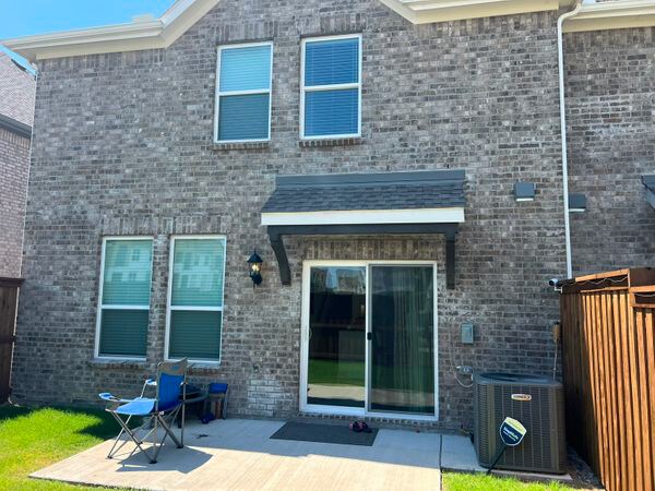 Foto del edificio - 1320 Hill Country Pl