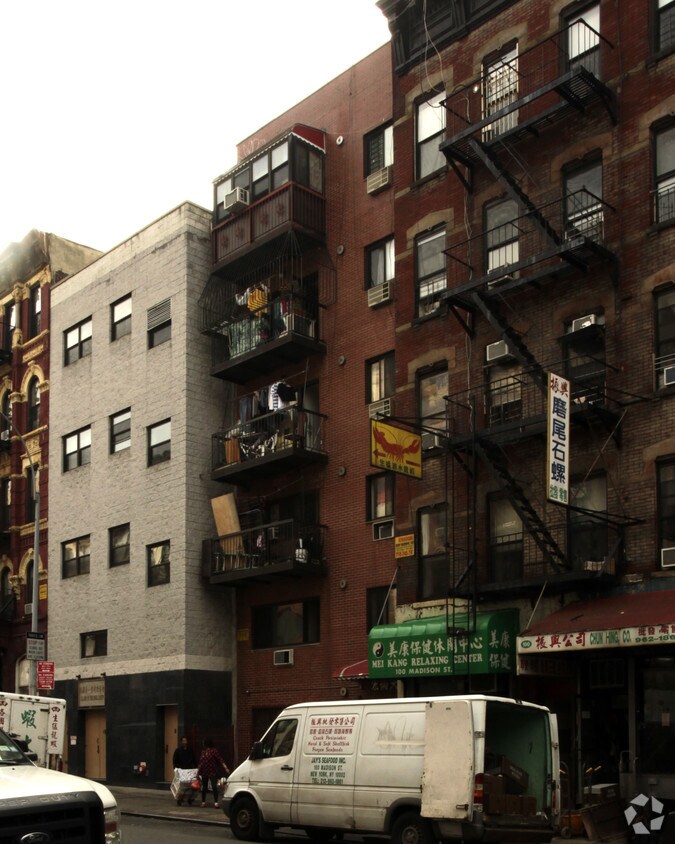 Primary Photo - 102 Madison St
