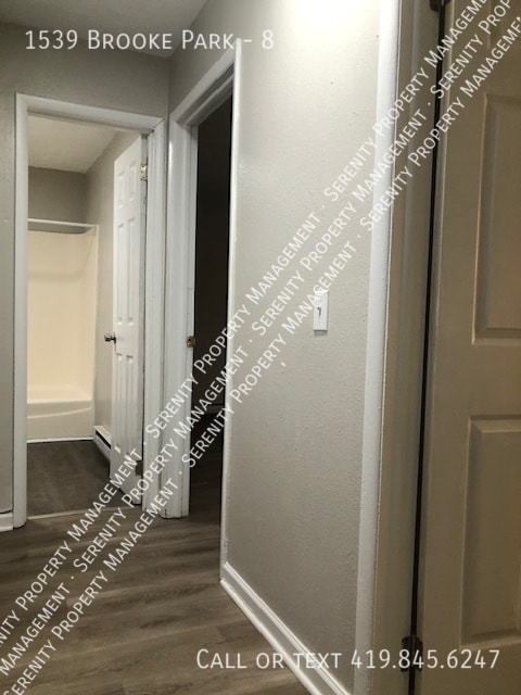 Building Photo - 1539 Brooke Park Dr