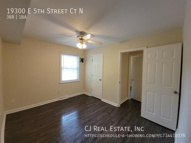 Foto del edificio - 19300 E 5th St N