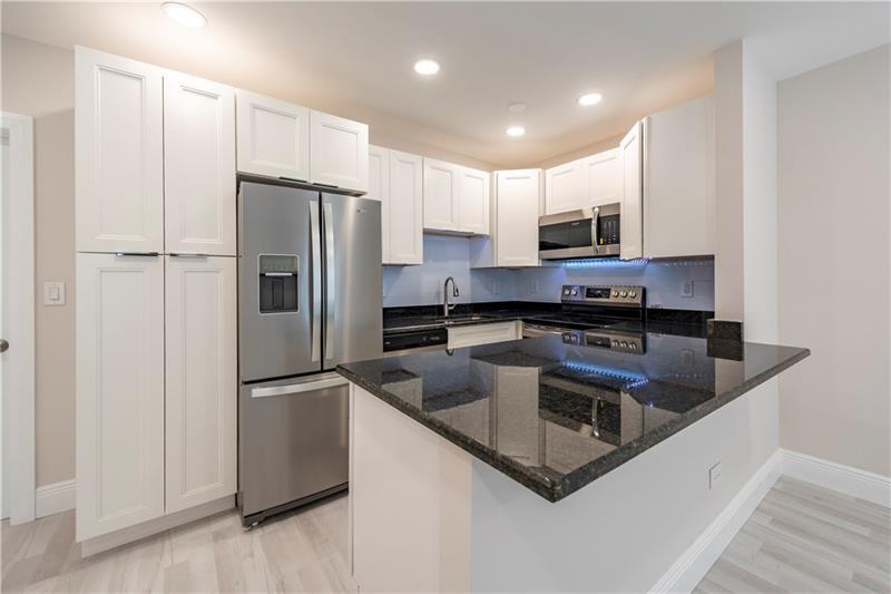 Foto principal - 628 NE 8th Ave