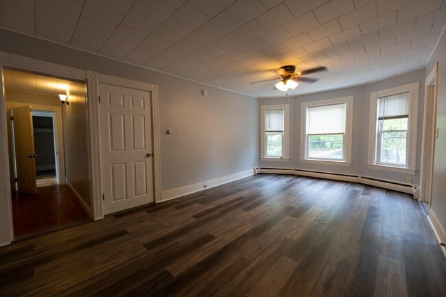 Building Photo - 125 Tarrytown Rd