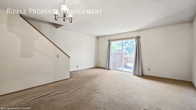 Photo du bâtiment - Fantastic 3 Beds, 1.5 Baths TownHouse | 2 ...