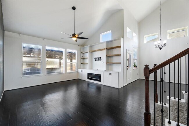 Building Photo - 153 Strawberry Blonde Dr
