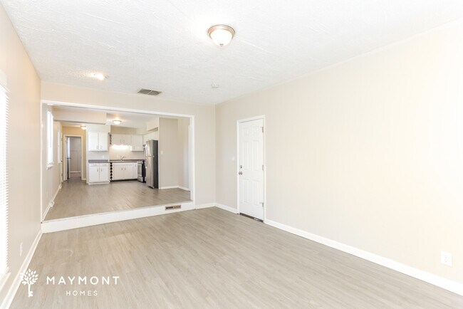 Foto del edificio - 3436 Julie Ln