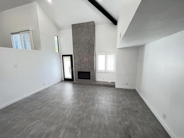 Foto del edificio - 4657 Villas Pl