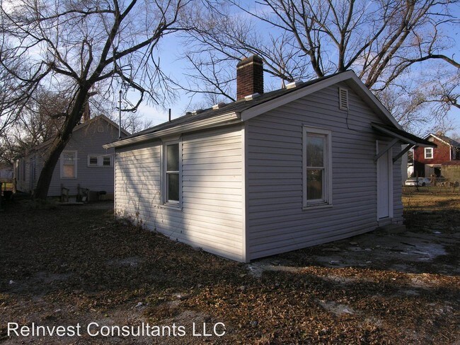 Building Photo - 714 Maple St