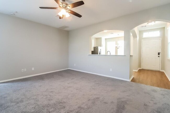 Building Photo - 3915 Mossy Spring Ln