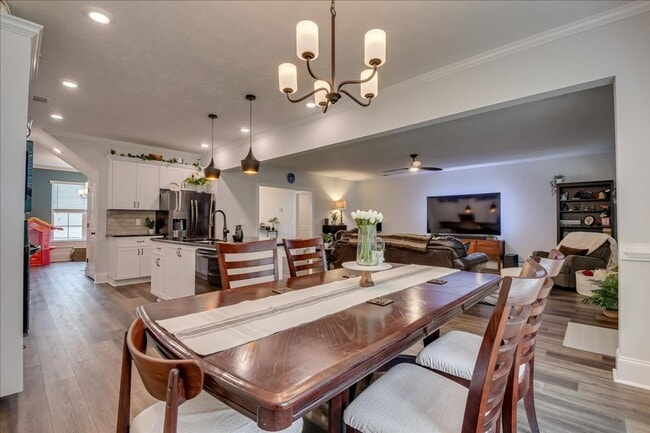 Building Photo - 5360 Copse Dr