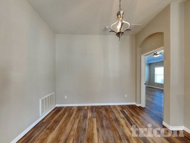 Building Photo - 13928 Reindeer Cir