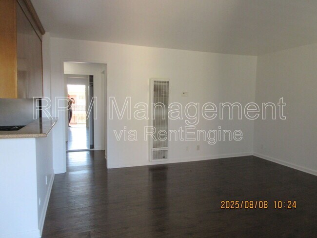 Foto del edificio - 20327 Saticoy St