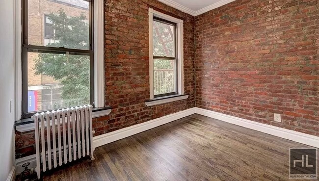 Foto del edificio - BEAUTIFUL 3 BED IN PRIME EAST VILLAGE LOCA...