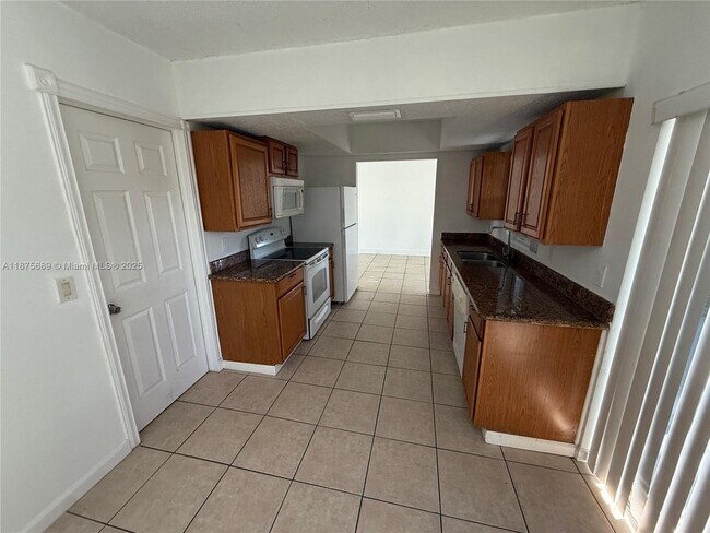 Foto del edificio - 22685 SW 64th Way