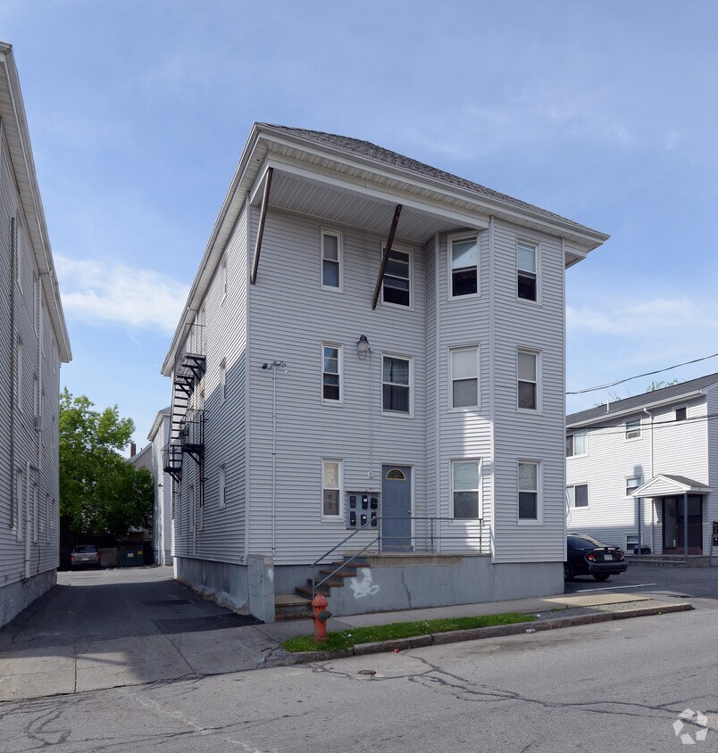 Primary Photo - 56-58 Deane St