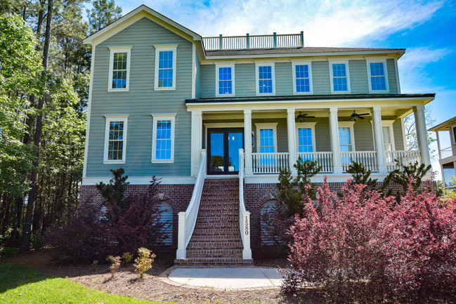 Building Photo - 1580 Rivertowne Country Club Dr