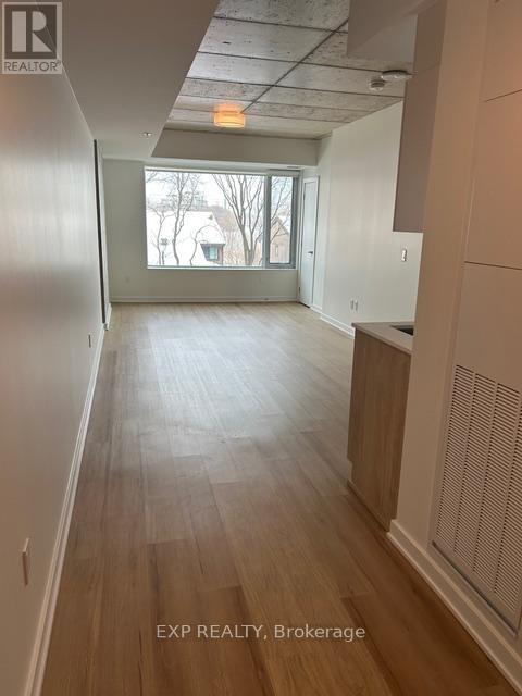 Photo du bâtiment - 36 Robinson Ave