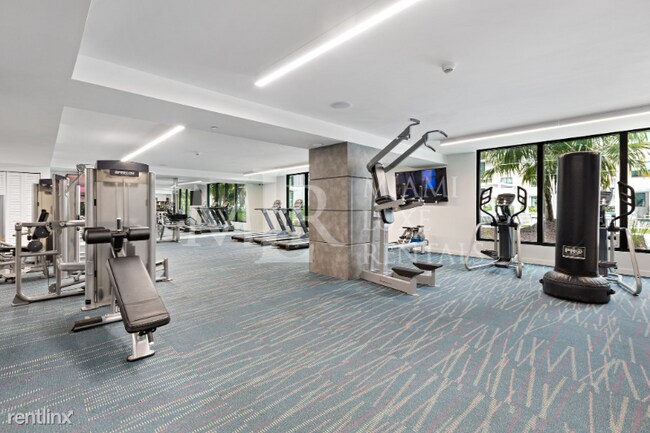 Foto del edificio - 1 br, 1 bath Condo - 6536 SW 22nd St