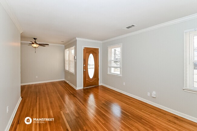Foto del edificio - 4486 Dunn Ave