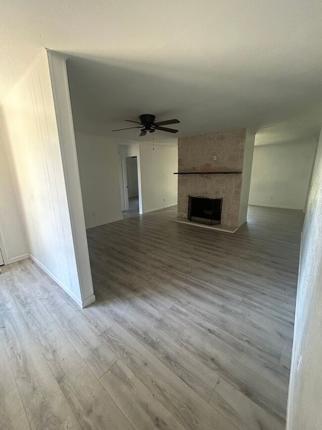Foto del edificio - 8216 Elkridge Ave