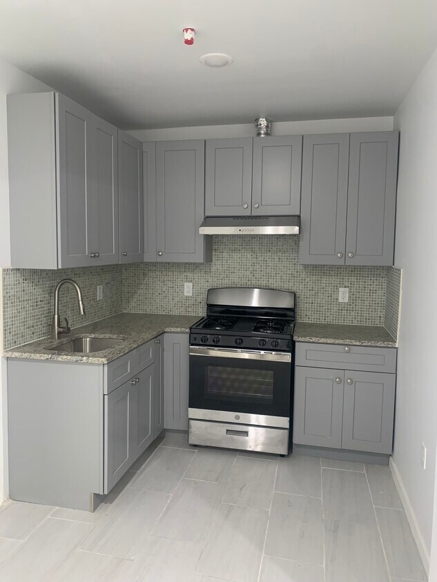 Kitchen - 543 28th St