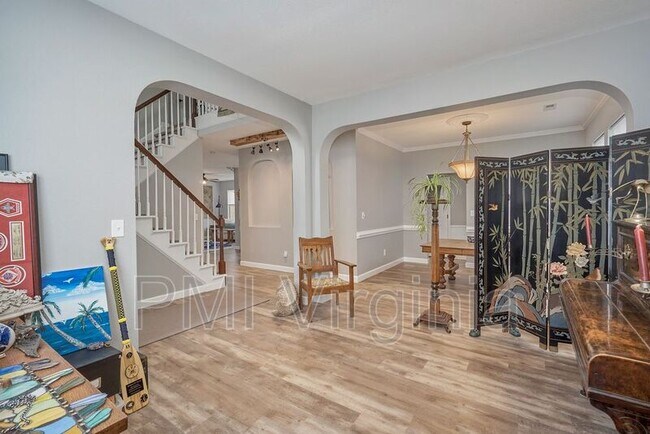 Building Photo - 3016 Beaden Dr