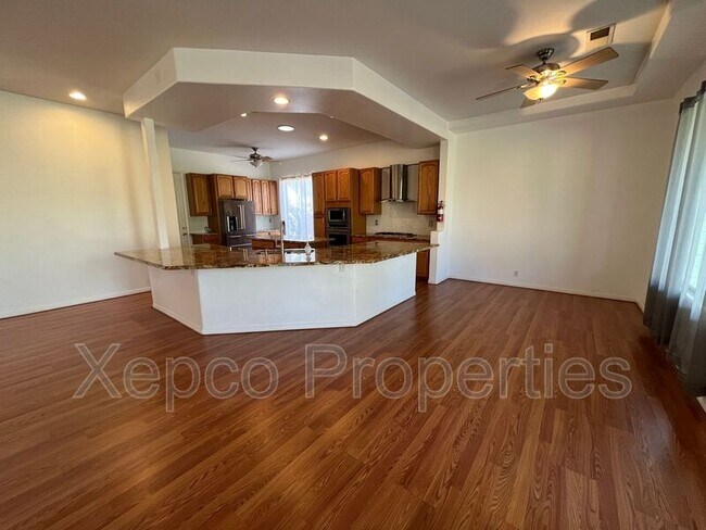 Foto del edificio - 69674 Mccallum Way